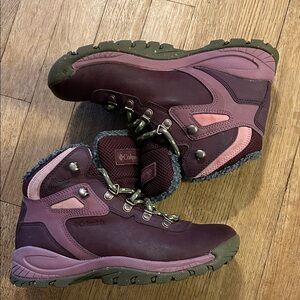 Columbia Ortholite EcoLT Women's Burgundy and Pink Winter Hiking Boots 7